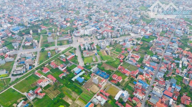 895. BÁN LÔ ĐẤT TĐC CÂY LIM - ĐẰNG HẢI - Hải an - hải phòng . Diện tích 96m ngang 4m .