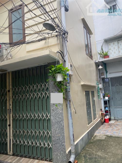 NHÀ 3 TẦNG - HẺM SẠCH ĐẸP - GẦN BỆNH VIỆN HỒNG ĐỨC, VINCOM QUANG TRUNG - 2.7 TỶ TL