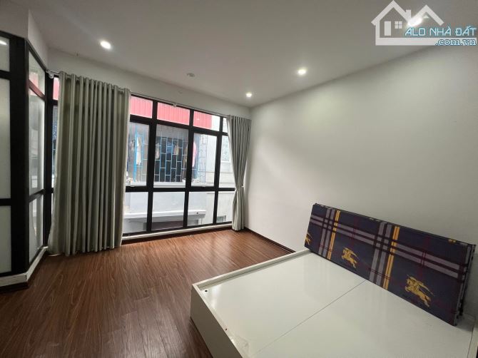BÁN CCMN PHỐ NGUYỄN LƯƠNG BẰNG 50M, 10M RA PHỐ, 5 TẦNG 9PKK DOANH THU CAO, 10 TỶ 5