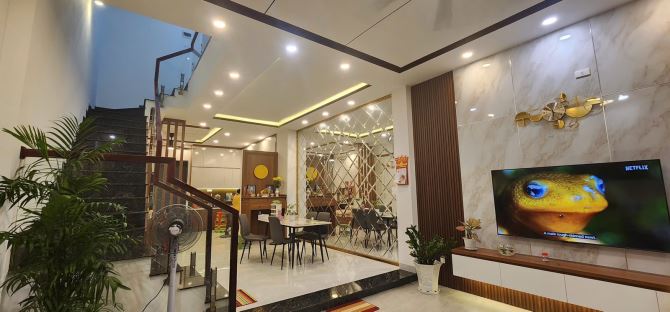 BÁN NHÀ 3 TẦNG – KĐT VCN PHƯỚC LONG 1 – ĐỐI DIỆN CÔNG VIÊN 10.4 TỶ