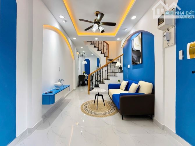 NHÀ ĐẸP GÒ VẤP 2 TẦNG - 24m² HẺM 6M - NGUYỄN VĂN NGHI - nhỉnh 3 TỶ