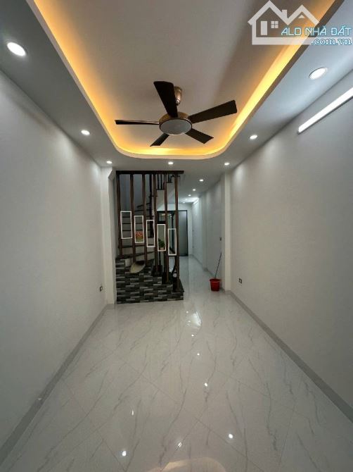 SIÊU PHẨM VĨNH HƯNG🏡NGÕ THÔNG RỘNG 3M – Ô TÔ NHỎ VÀO ĐƯỢC, NHÀ MỚI CỨNG – 3 NGỦ – GIÁ MỀM