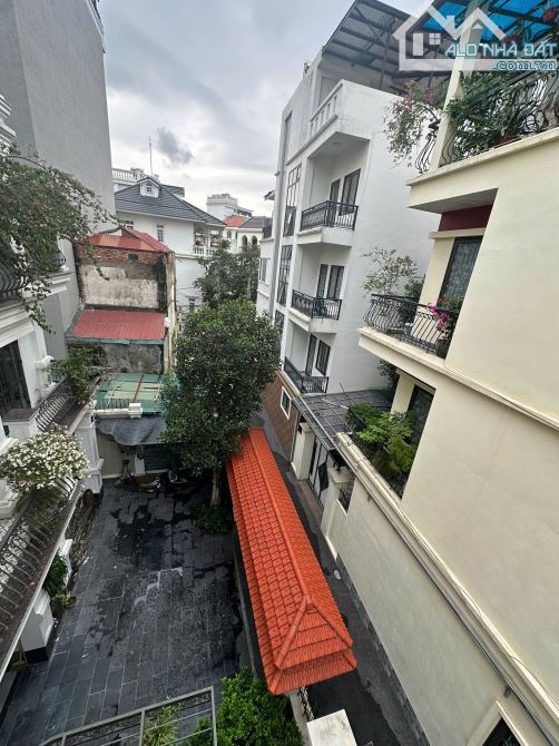 Bán nhà Phố Tư Đình 103M2. GIÁ 16.5 TỶ. LÔ GÓC 3 MẶT THOÁNG - FULL ĐỒ- Ở SƯỚNG