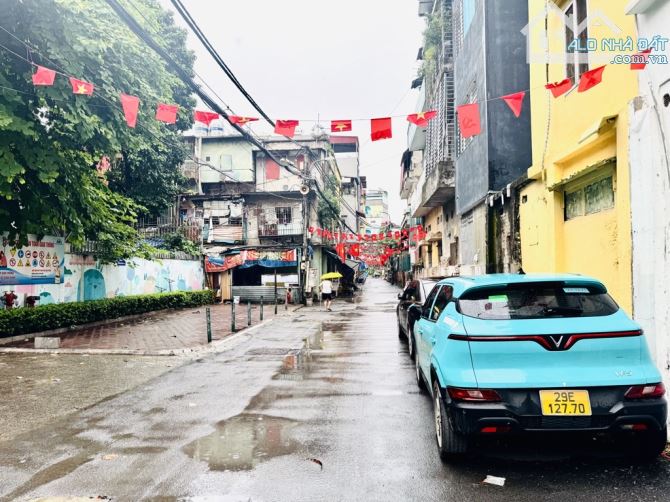 CĂN HỘ TẬP THỂ – PHONG CÁCH KHÁCH SẠN – Ô TÔ ĐỖ NGAY CỬA NHÀ