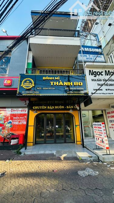 Cho thuê nhà mặt đường Tôn Đức Thắng, vị trí tuyệt đỉnh ngay góc ngã 4