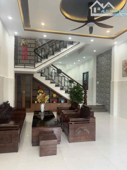 📌📌📌LÀM VIỆC TRỰC TIẾP GIÁ TỐT !!! Bán nhà 3 tầng mặt tiền kẹp công hoàng sâm