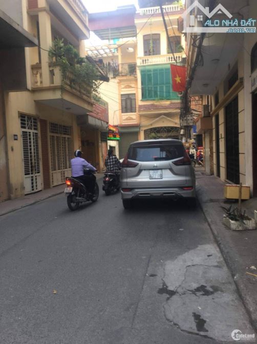 Hoàng Văn Thái bán nhà 4 tầng Gần Phố Ô Tô Giá Chỉ Nhỉnh 6 đồng