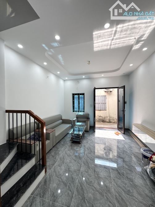 ĐỊNH CÔNG HẠ 🏡NGÕ THÔNG, TRƯỚC NHÀ RỘNG - GẦN HỒ ĐIỀU HÒA – FULL NỘI THẤT – Ở NGAY