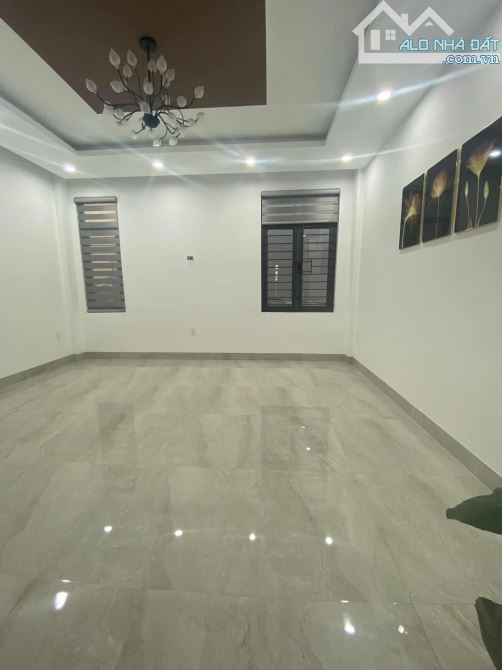 SIÊU PHẨM 3 TẦNG GIÁ RẺ ĐƯỜNG LÊ ĐÌNH LÝ