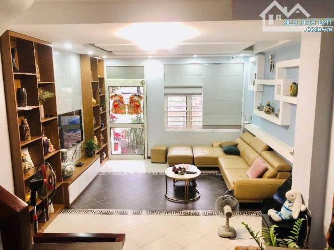 TRẦN BÌNH – VIEW HỒ – VỈA HÈ – ÔTÔ TRÁNH – 75M² – 5 TẦNG – 22 TỶ (ECG20305)