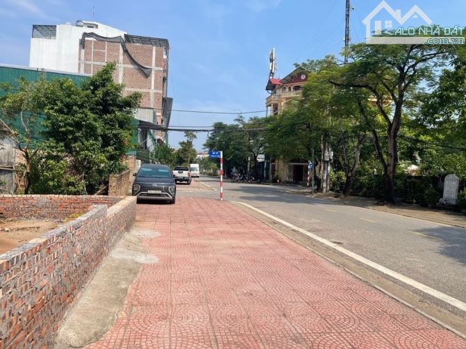 Bán đất mặt phố Hoa Động,Long Biên 98m2 kinh doanh , vỉa hè ô tô tránh