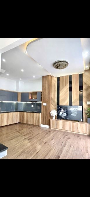GẤP BÁN CĂN NHÀ 3 TẦNG XÂY MỚI FULL NỘI THẤT CÁCH ĐƯỜNG CHÍNH 20m GIÁ CHỈ 4,Xx tỷ!