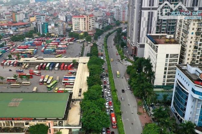 BÁN GẤP TOÀ CCMN, DT 102M2, XÂY 7 TẦNG, THANG MÁY, 22M RA Ô TÔ DT 1.7 TỶ/ NĂM, CHÀO 22 TỶ