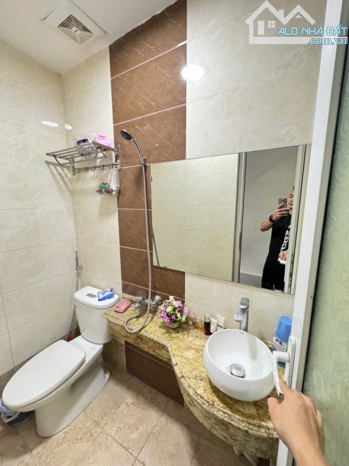 GIẢI PHÓNG 48M ,5TẦNG ,MT 4M, NHỈNH 9TỶ