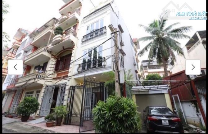 Cho thuê nhà Hoàng Hoa Thám , Ba Đình DT55m X 4 tầng có sân vườn ,ngõ ô tô tránh 25tr