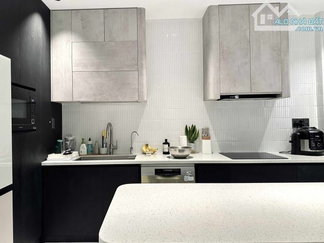Bán nhà Phú Nhuận - ô tô vào nhà - 72m2 - Hẻm 8m kinh doanh - 10