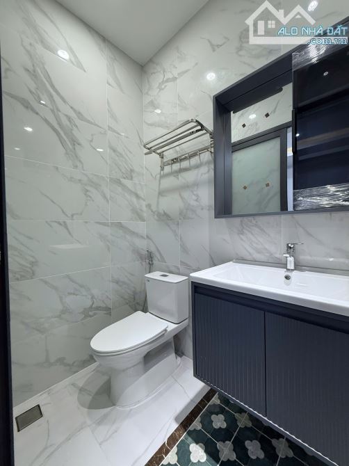 SIÊU PHẨM STUDIO FULL NỘI THẤT  CỬA SỔ LỚN CỰC RỘNG NGAY SÁT QUẬN 1ị - 10