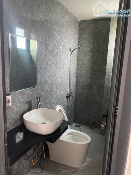Căn nhà chuẩn homestay  full công năng, hẻm ô tô, giá công khai 10.5 tỷ Phường Xuân Hương - 10