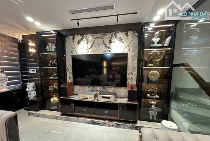 Biệt thự Việt Hưng, gara, thang máy, 6 tầng, 63m2, full nội thất xịn, 18 tỷ - 10