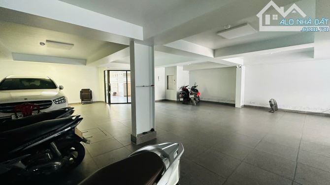 Cho thuê tòa nhà mặt đường Thế Lữ, thiết kế hiện đại, sang trọng. - 10