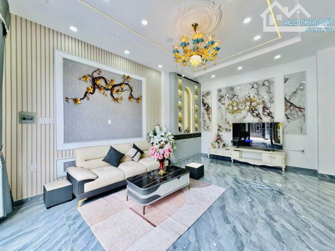 Vila Hẻm 6m Bùi Quang Là P12💎 Diện tích: 8,9m x 10m 3 Lầu 4PN 5WC💵8,6 Tỷ - 10