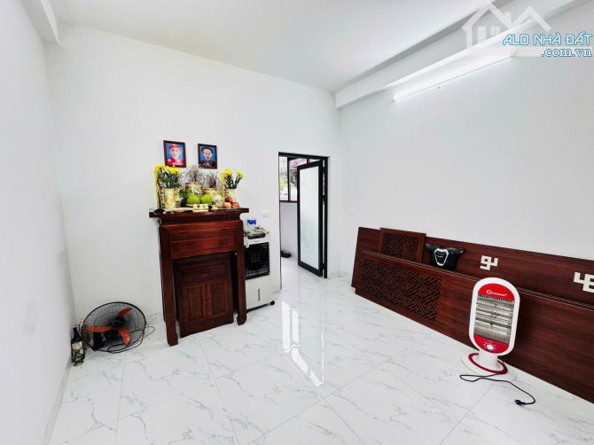 Bán nhà Mỹ Đình, Đẹp Gần Ô tô, DT35m2 x 4 tầng, MT3,4m, Giá 8,5 tỷ - 10
