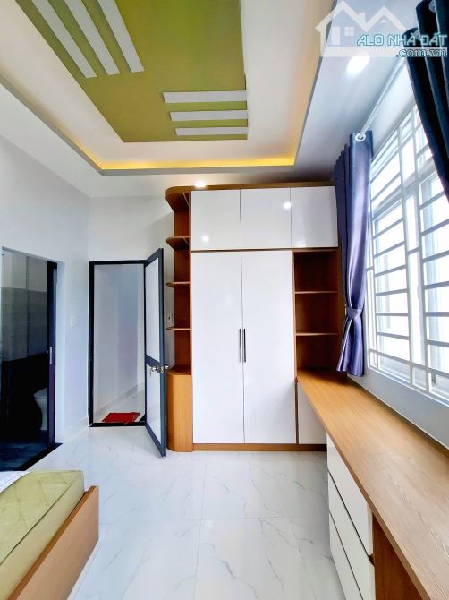 Chủ Ngợp,Bán Rẻ Nhà Hẻm Ôtô Ni Sư Huỳnh Liên Tân Bình Gần Q.10,30m2,5tầng mới đẹp chỉ 5ty3 - 10