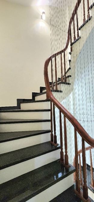 PHÂN LÔ 37M2- NGÕ THÔNG VÒNG QUANH - NHÀ CỰC ĐẸP - VÀI BƯỚC RA ĐƯỚNG LỚN - 10