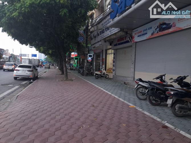 Bán đất mặt phố Ngọc Hồi Hoàng Mai 804m2, mặt tiền 25m. Giá 145 tỷ Thương lượng