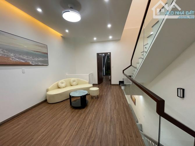 Bán nhà 3 tầng siêu đẹp đường Đặng Văn Chung - Nam Hoà Xuân - Ngũ Hành Sơn - 11
