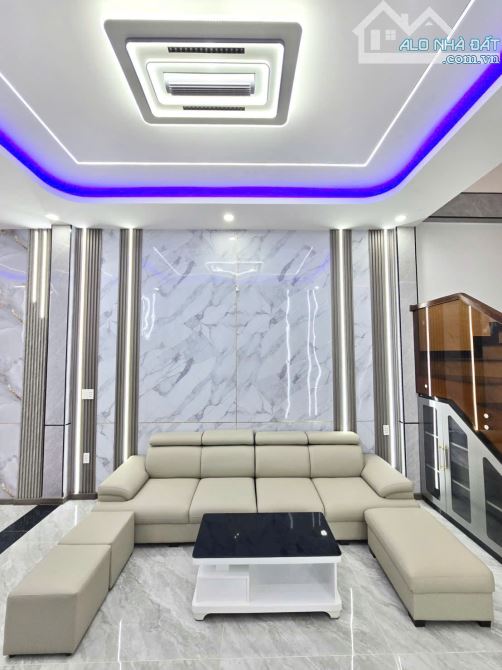 CHÍNH CHỦ GỬI BÁN NHÀ MỚI XÂY 1TRỆT 1LẦU HOÀN CÔNG KDC VIP HÓA AN,4X18=72M2,THỔ CƯ 100%,3P - 11