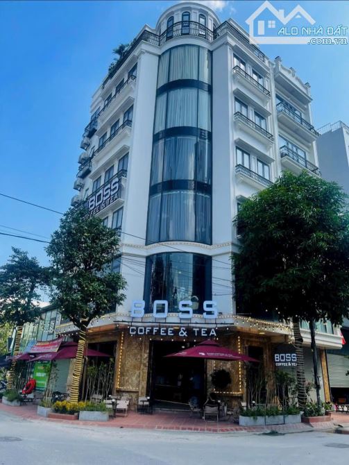 TỔNG GIẢM 7 TỶ CÒN 63 TỶ👉 BÁN GẤP TÒA 8T MP ÂU CƠ 136M2 MT: 10M - SẴN HĐ 250TR/THÁNG. - 1