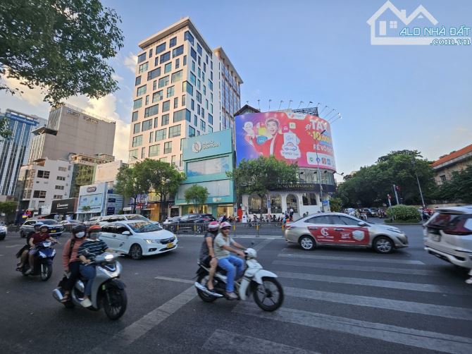 Siêu Phẩm Khan Hiếm MT Nam Kỳ Khởi Nghia Quận 3-11x18m - 3Tầng- HĐT 250tr/th - Giá 95 Tỷ - 1