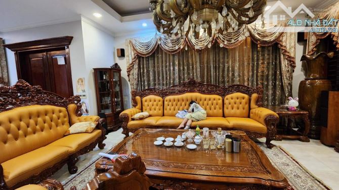 Biệt thự Công viên Cầu Giấy - Mặt đường rộng 20m - 350m2 * 5 tầng, MT 18m - 105 tỷ - 1