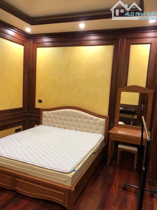 Bán Căn Biệt Thự  4 Tầng  DT 252M  Lê Hồng Phong Ngô Quyền HP - 1