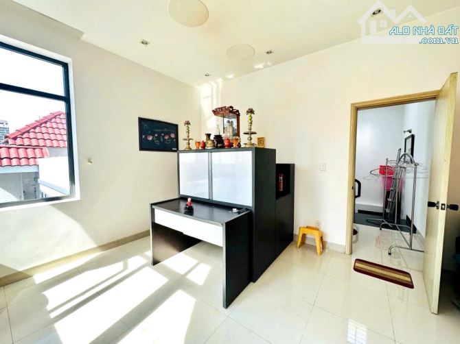 BÁN NHÀ SAU LƯNG MT TRẦN PHÚ- 110M2- NGANG 12M- NỞ HẬU- 3 BƯỚC TỚI ĐƯỜNG CHÍNH. - 1