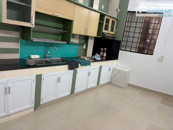 Nhà 1 Trệt 3 Lầu 3x12m 4 Phòng 4 wc Hẻm 18 Lý Văn Phức Giá 20 Triệu - 1