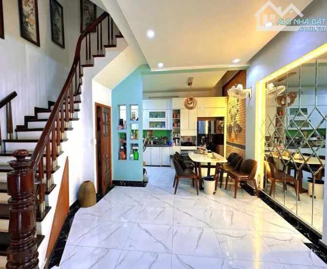 Bán nhà riêng phố Hoàng Cầu, Đống Đa, 48m2, 5 tầng, gara kinh doanh, 16.9 tỷ - 1