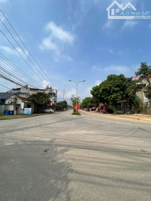 Bán nhà Diện tích 200m² kinh doanh đẹp. Sổ đỏ pháp lý rõ ràng - 1