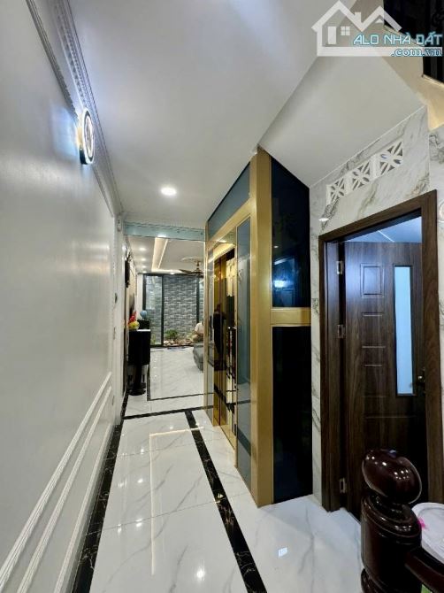 BÁN NHÀ 47m2, 6 TẦNG THANG MÁY 6 NGỦ, CẦU GIẤY - 50M RA PHỐ, FULL NỘI THẤT - 10 TỶ HƠN - 1