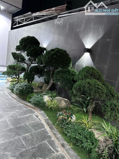 Bán biệt thự Bùi Xuân Phái 200m2 rất thơ mộng, phù hợp ở hoặc kinh doanh, giá tốt nhất khu - 1