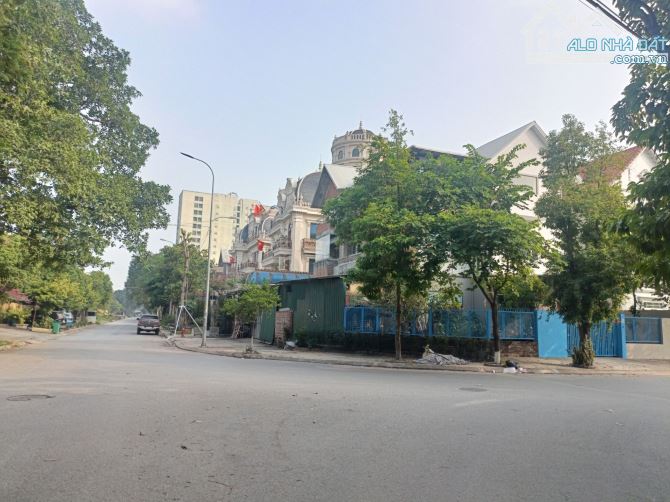 Biệt thự xây thô 4 tầng ĐTM Cầu Bươu, 367m2, lô góc, MT36m, 60 tỷ Thanh Trì - 1