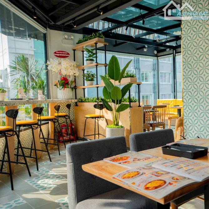 Bán toà nhà góc 2 mặt tiền Lê Thánh Tôn - Trương Định Phuờng Bến Thành, TPHCM - 1
