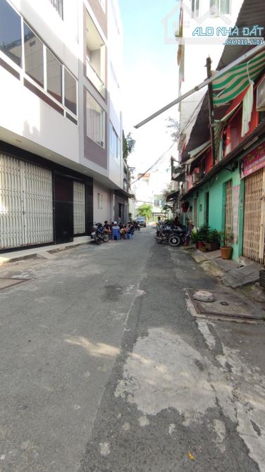 Góc 2 MTKD Lê Thiệt 4 tầng đúc BTCT 56m2 đường rộng 12m thông thương chỉ 10.xT - 1