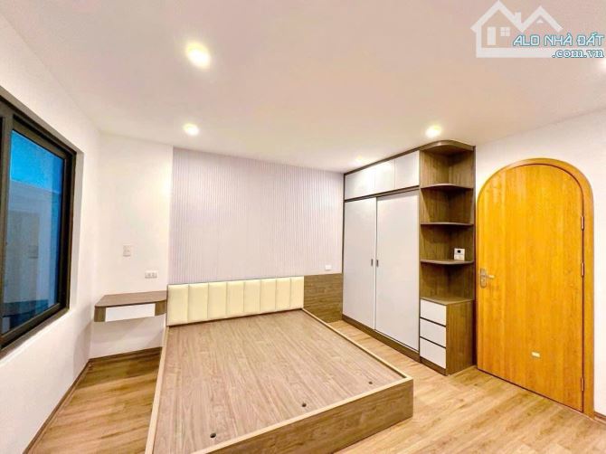Bán Gấp Nhà Phố Vạn Bảo - Lô Góc, 45m2, 5 Tầng, Thang Máy, Ô Tô Tránh! - 1