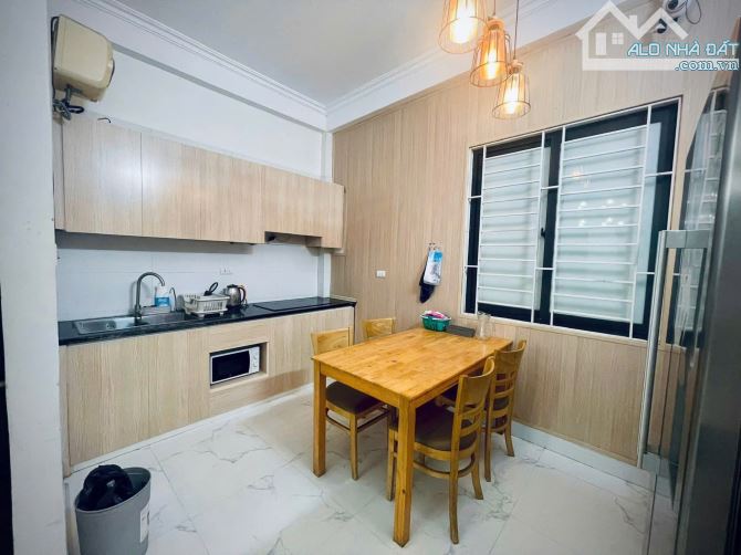 Cho thuê nhà nguyên căn ngõ 99 Định Công Hạ, 40m² x 3 tầng, 3PN, 10.8 triệu/tháng - 1
