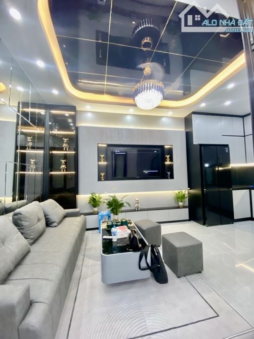 Bán nhà Phố Trần Khát Chân - ngõ thông - gần phố chính - nhà mới koong - 30m2 - nhỉnh 6 tỷ - 1