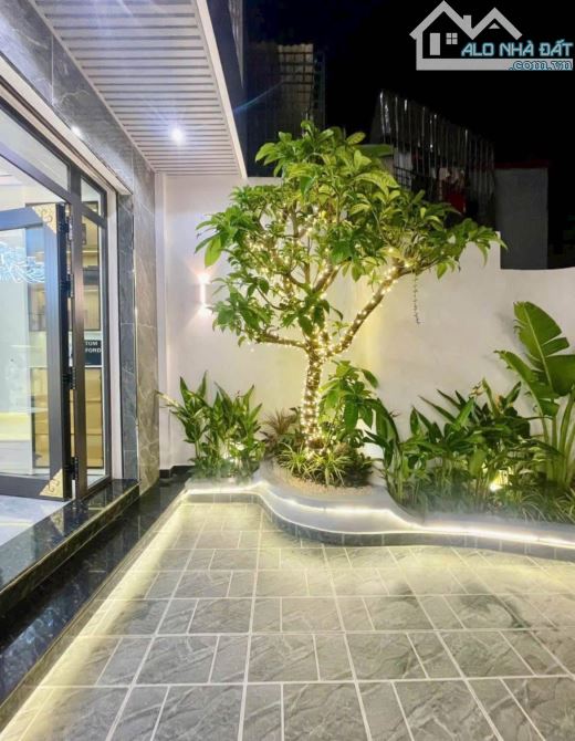 Bán nhà 4 tầng 108m phố Tô Hiệu. Xây mới cực đẹp - 1