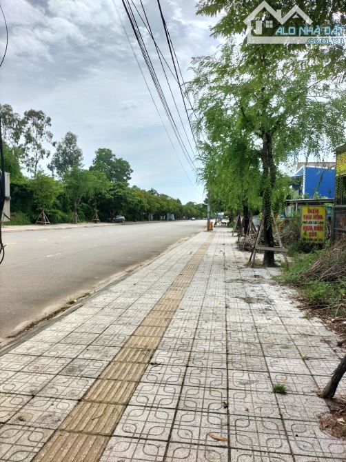 Khu du lịch mẹ thứ, mặt tiền Lê thánh tông hơn 400m,ngan 16 tach 3lo, giá đang giảm 200tr - 1
