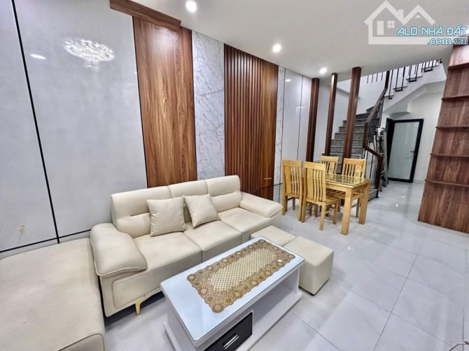 💥NGUYỄN SƠN - NHÀ DÂN XÂY - FULL NỘI THẤT - MẶT NGÕ THÔNG CÁC NGẢ   🏠Nhà đẹp - Diện tích - 1